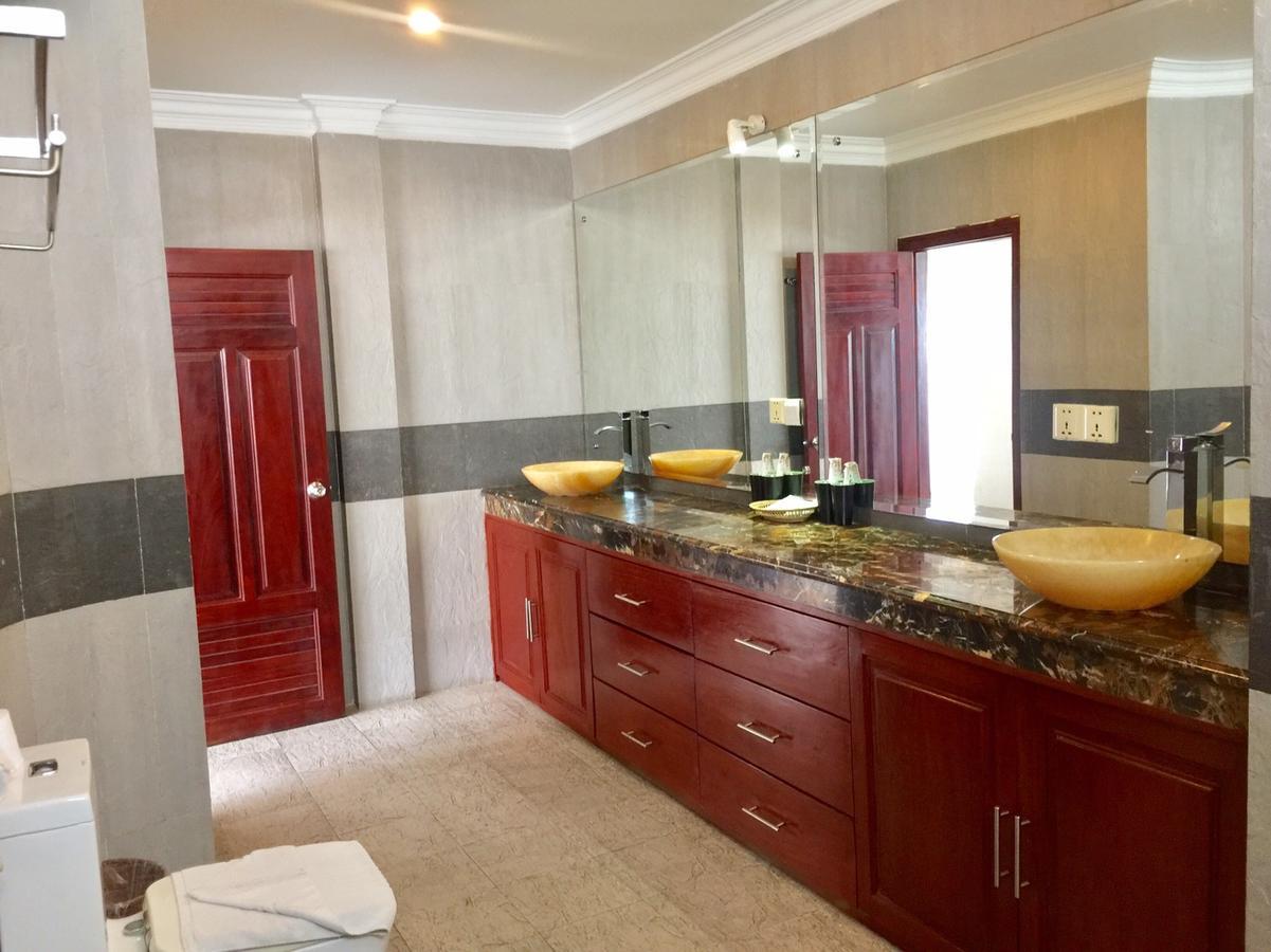 Tranquil Villa Phnom Penh Ngoại thất bức ảnh